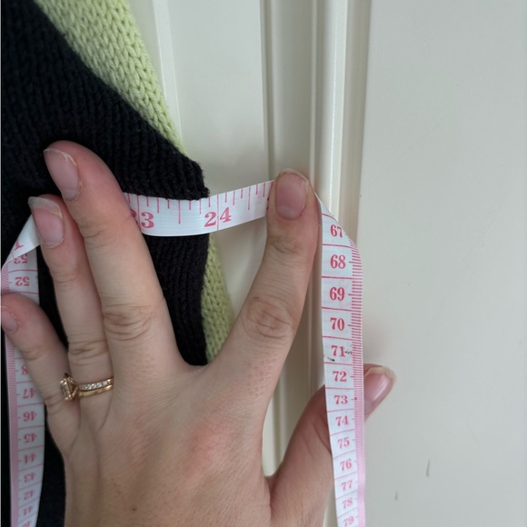 Lisa Todd Colorblock Sweater Size Medium - Picture 9 of 9